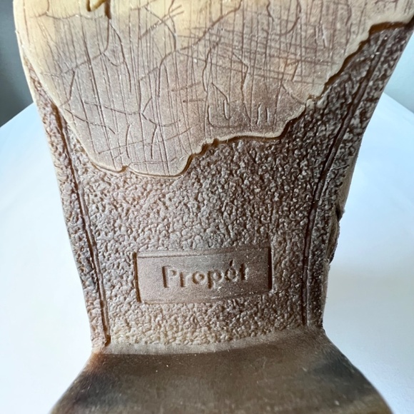 Propet Sz 9W gray suede side zipper heeled booties - Picture 8 of 11